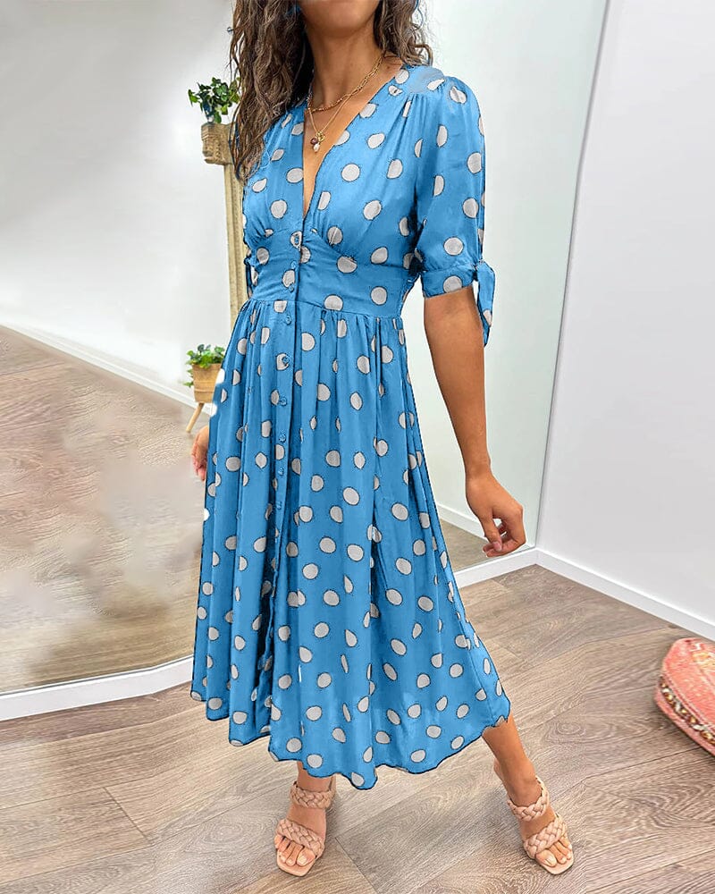GISELLE I GEPUNKTETEM MIDIKLEID
