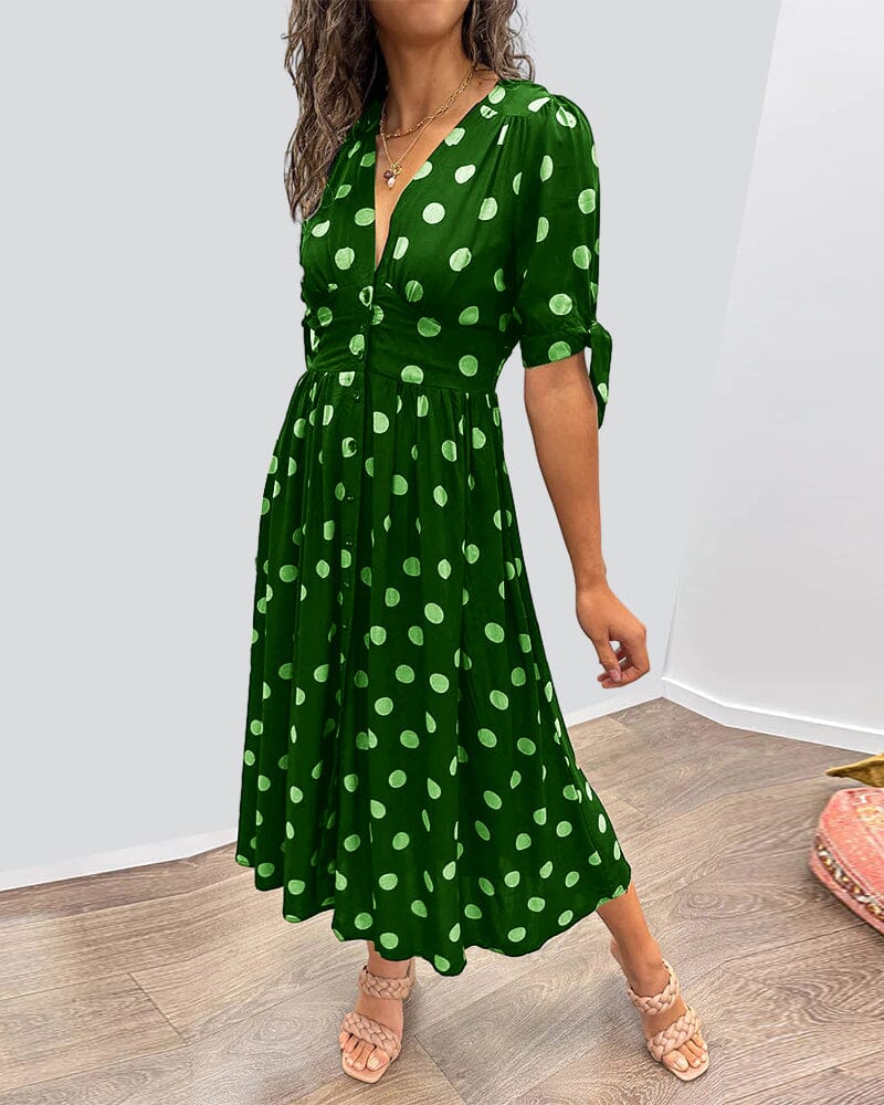 GISELLE I GEPUNKTETEM MIDIKLEID