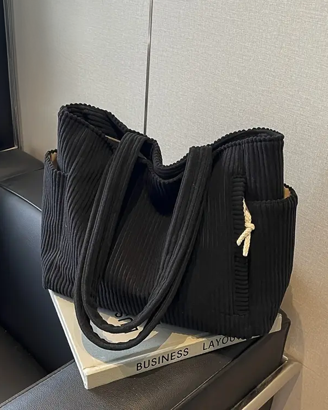 Matte – Gerippte Tragetasche mit Kordel-Detail