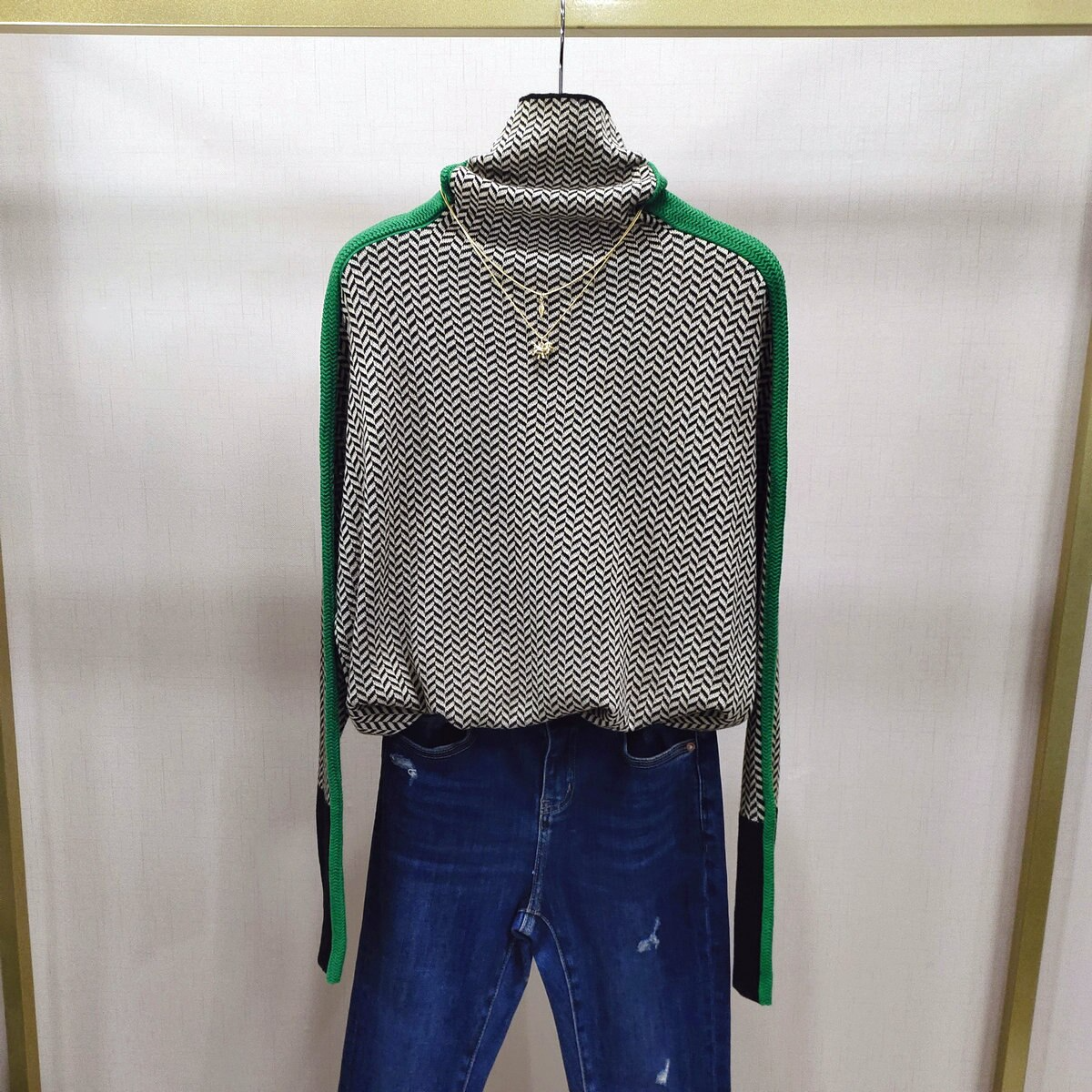 Jess Rollkragenpullover