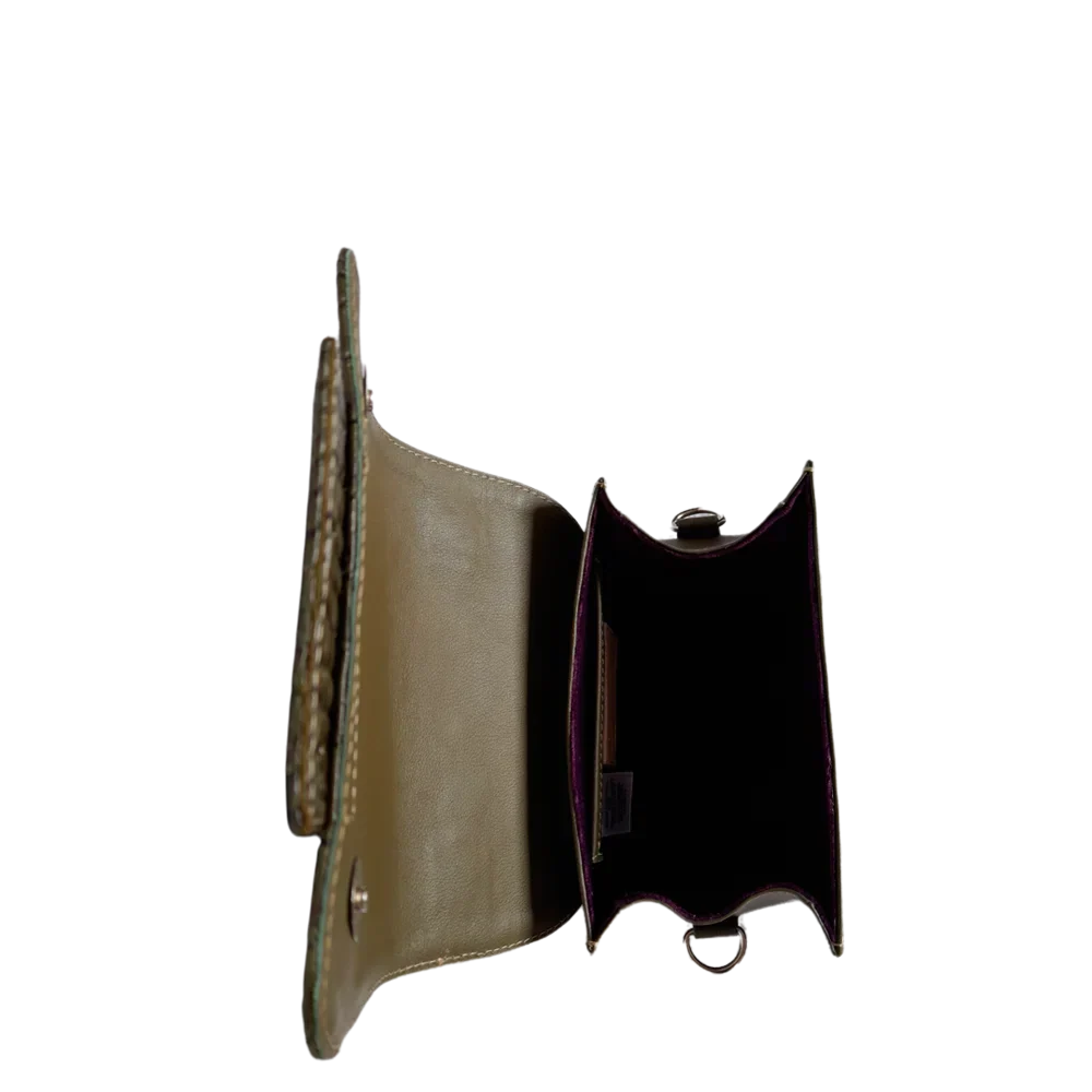 Damen-Lederhandtasche von Elizabeth Glavial in Olivgrün