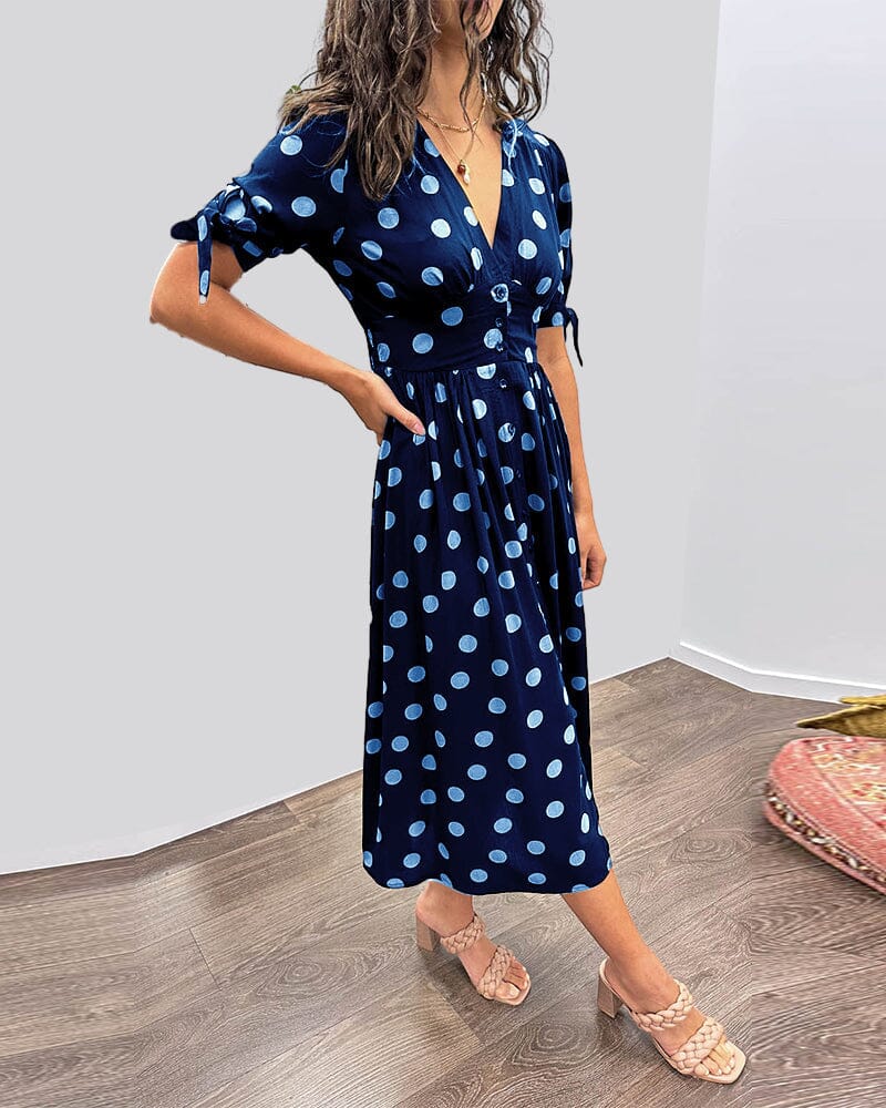 GISELLE I GEPUNKTETEM MIDIKLEID