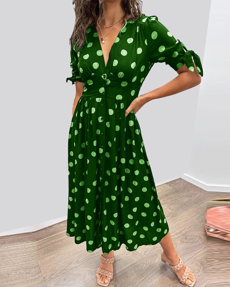 GISELLE I GEPUNKTETEM MIDIKLEID
