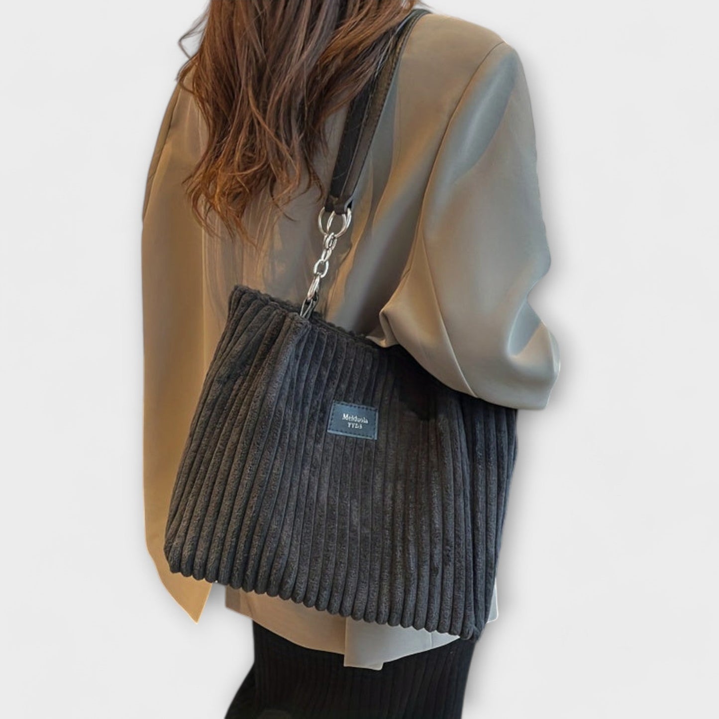 Olivia – Weiche Cord-Schultertasche