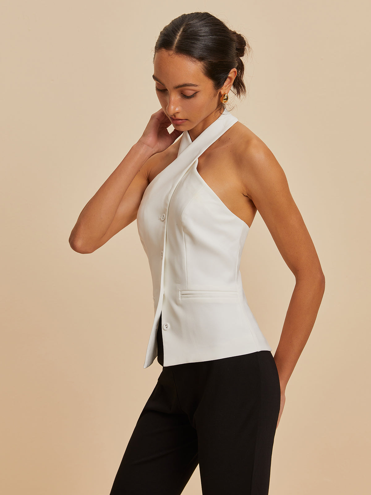 THARAH - Rückenfreies Tank-Top mit Kreuzkragen