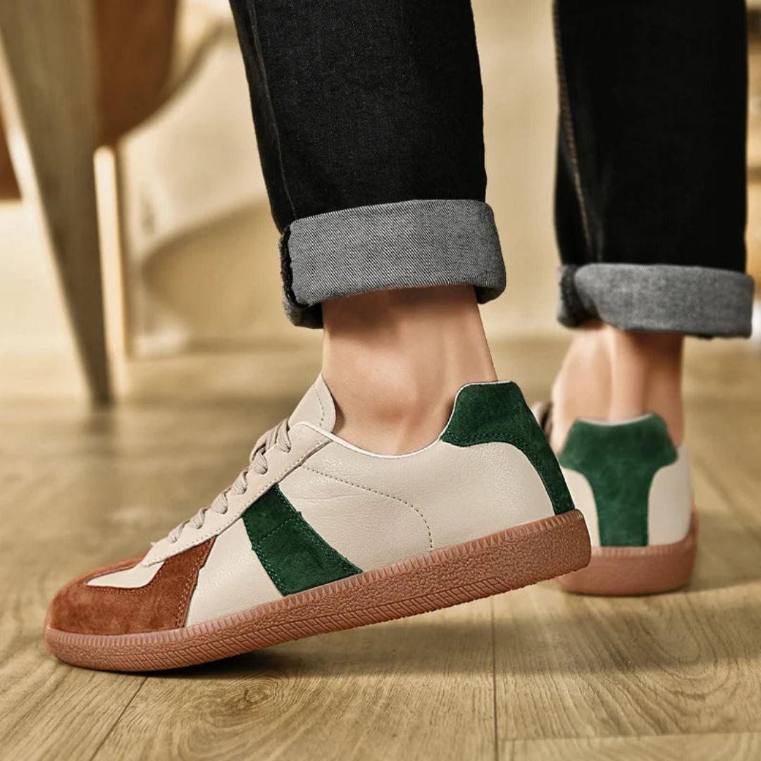 Klassische Low-Top-Sneaker
