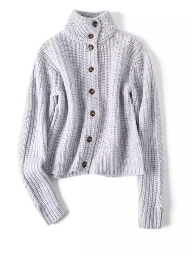 Vivienne Bequeme-Strickjacke mit Knöpfen