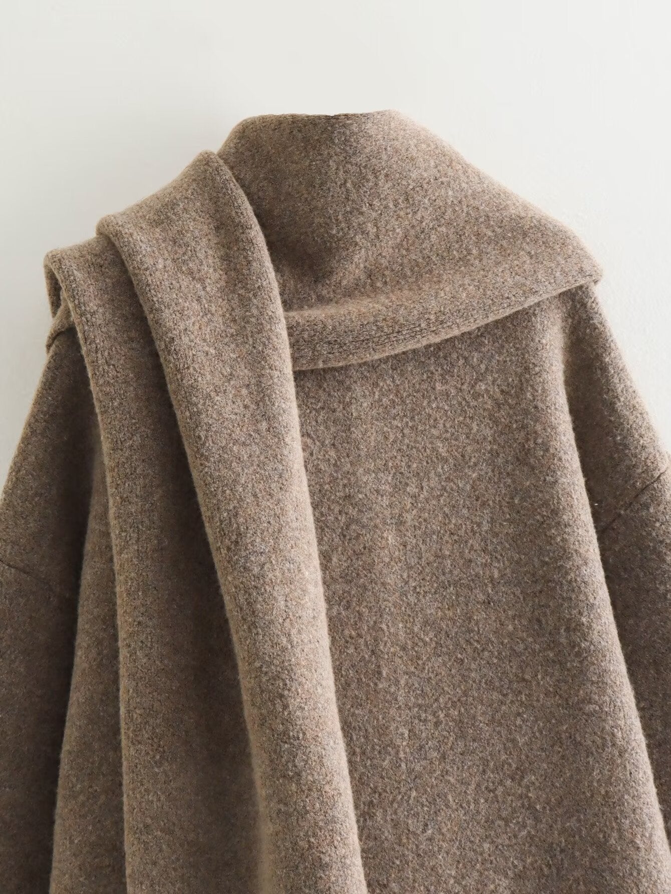 Jodie | Strickjacke mit Schal