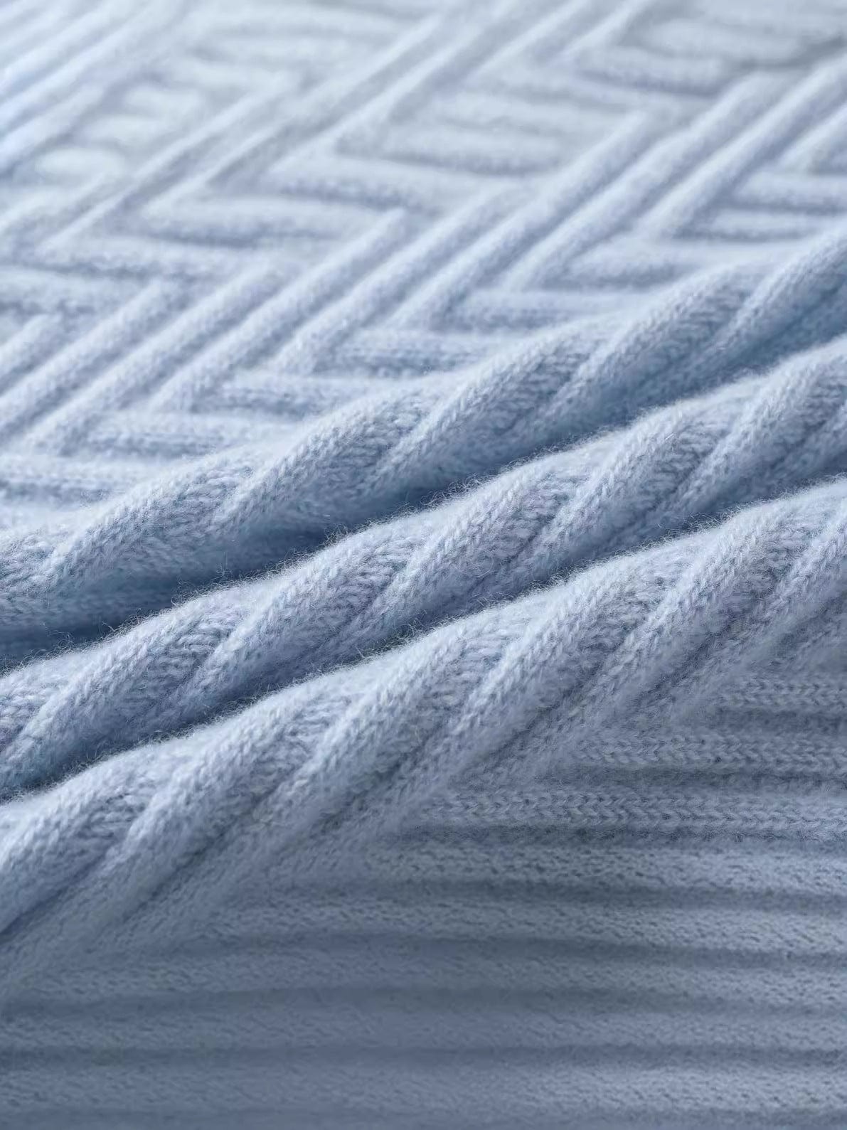 Elara Bequemepullover mit Chevron-Muster und V-Ausschnitt