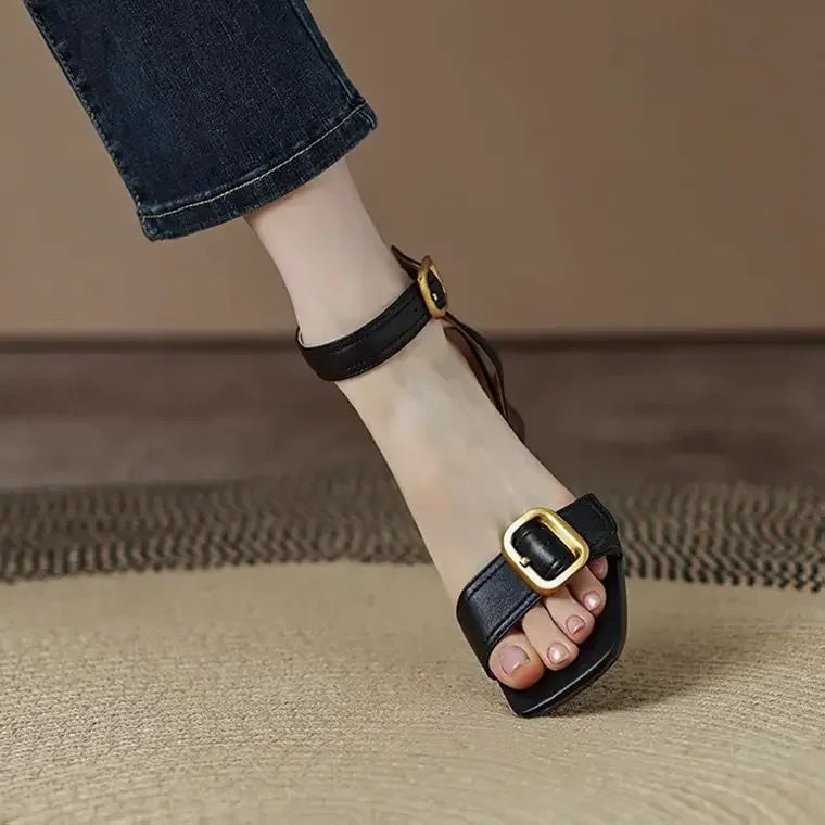 Naomi Stilvolle Sandalen