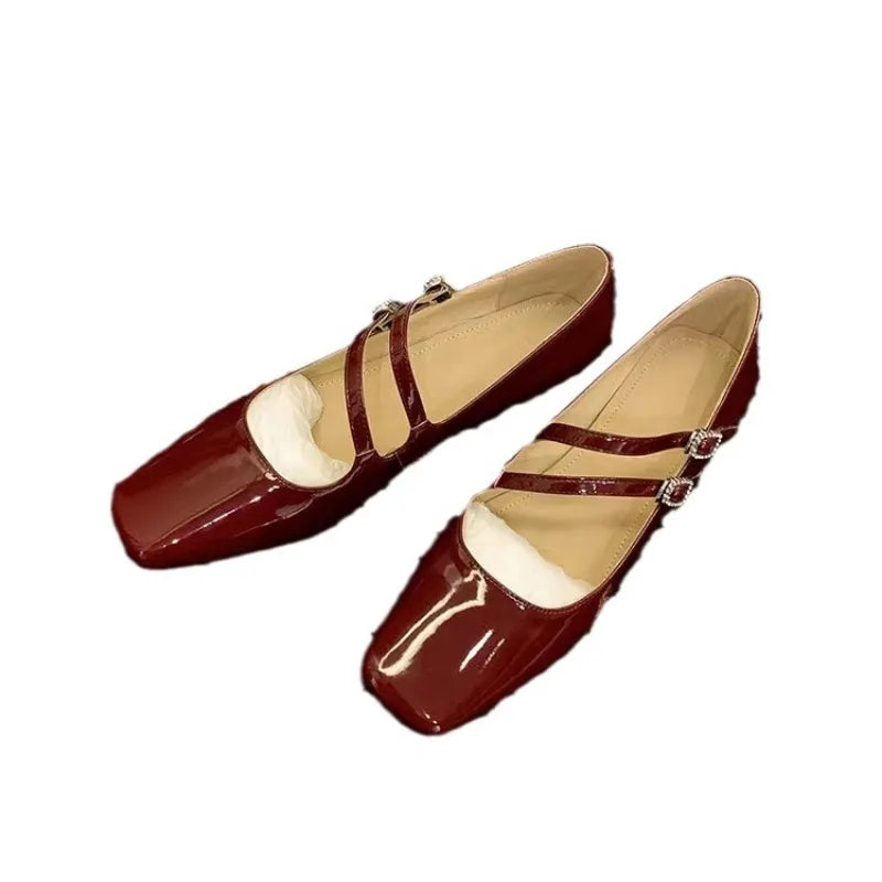 Schicke Doppelriemen-Ballerinas