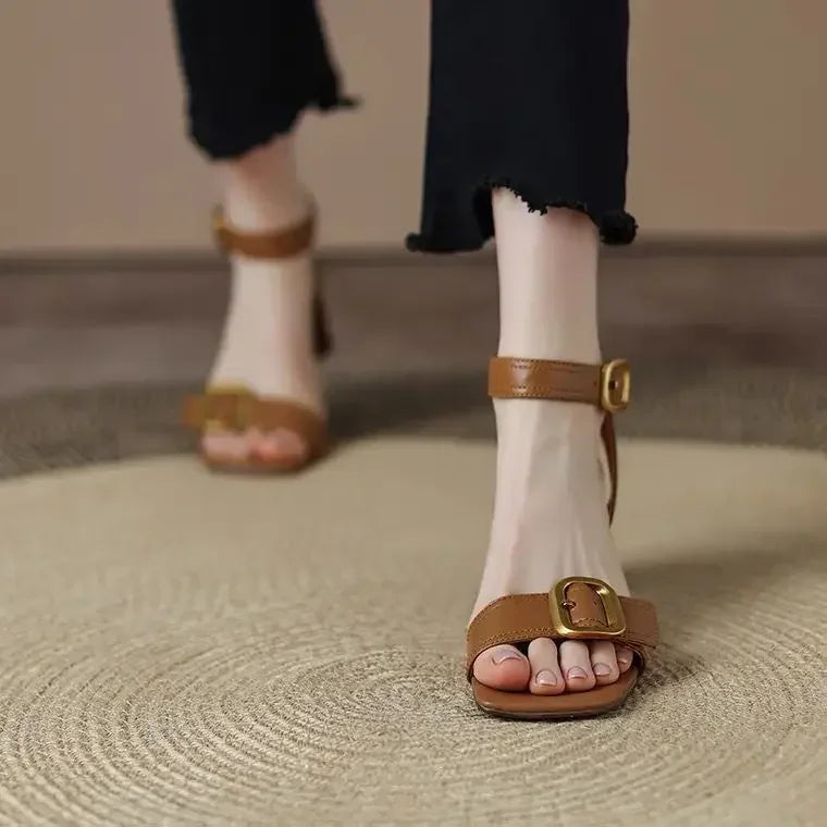 Naomi Stilvolle Sandalen
