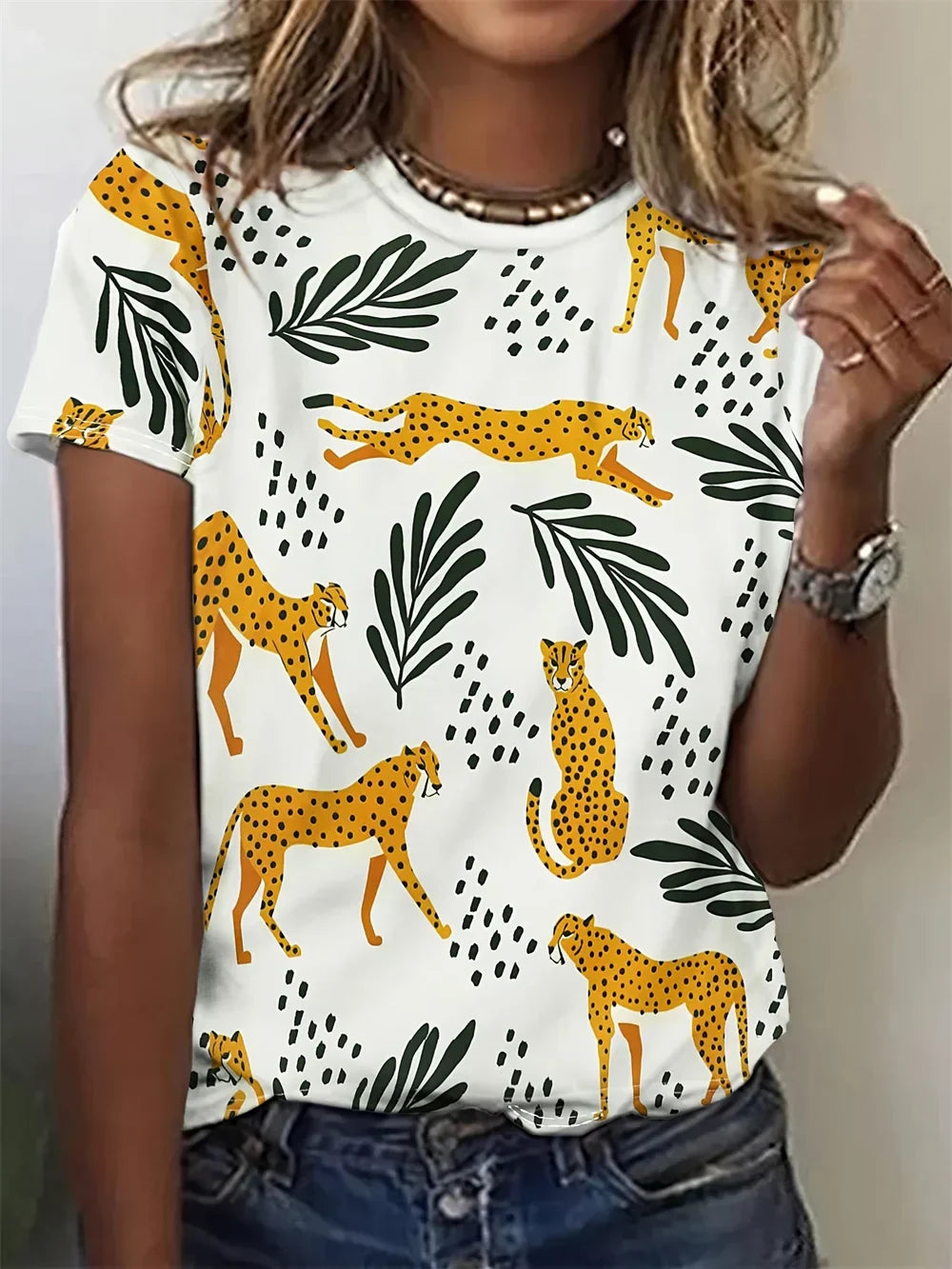 Avrille | Stilvolles T-Shirt mit Hundemotiv