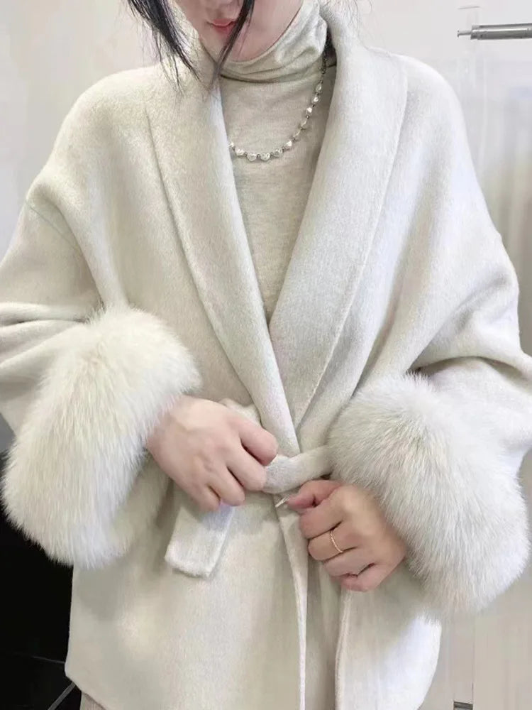 Mystique & Co™ Eleganter Wollmantel