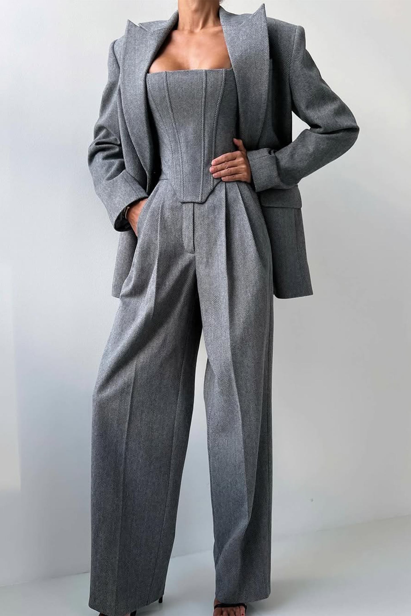 THARAH - Dreiteiliges Set mit doppelreihigem Blazer