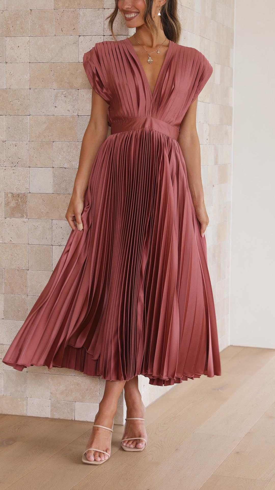 THARAH | Elegantes Faltenkleid