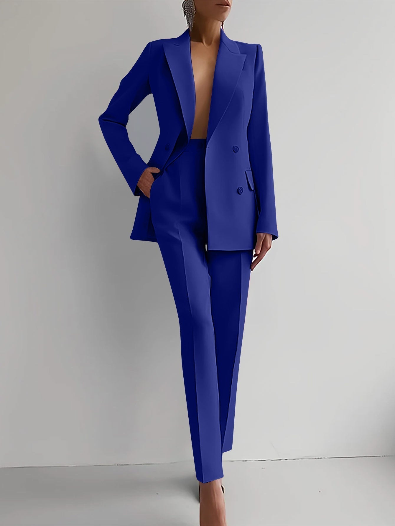 VICTORIA™ | Eleganter, maßgeschneiderter Anzug