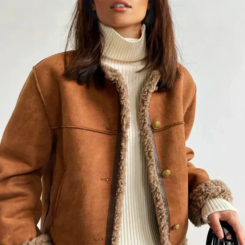 Rosalie | Jacke aus Schaffell mit Knöpfen