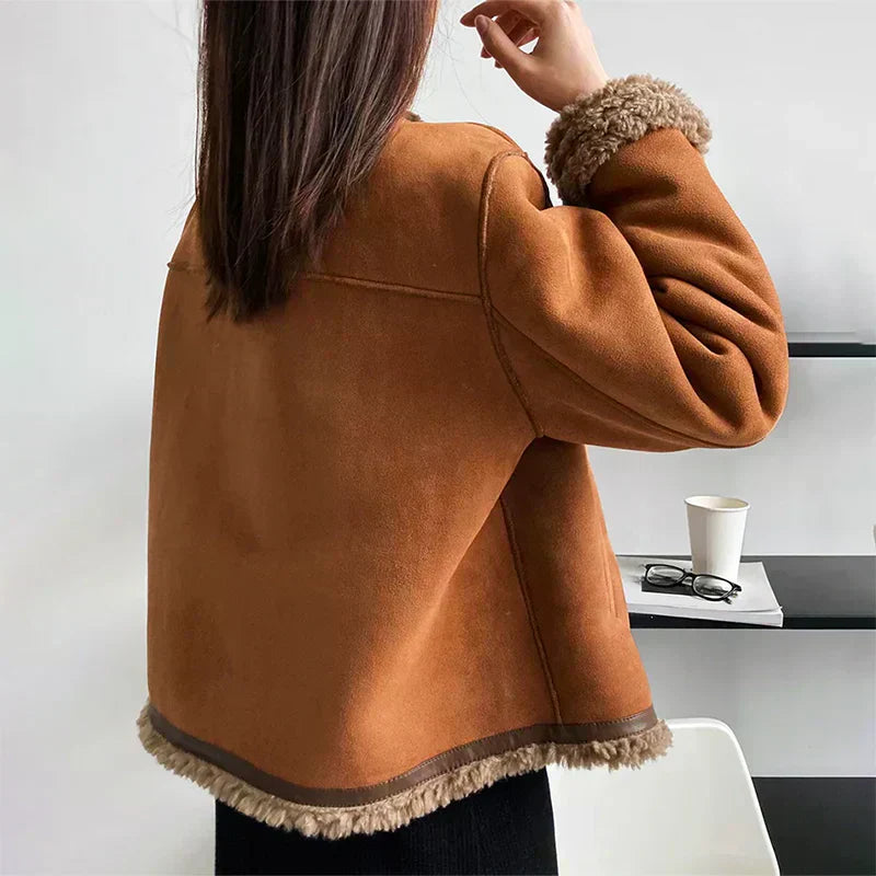 Rosalie | Jacke aus Schaffell mit Knöpfen
