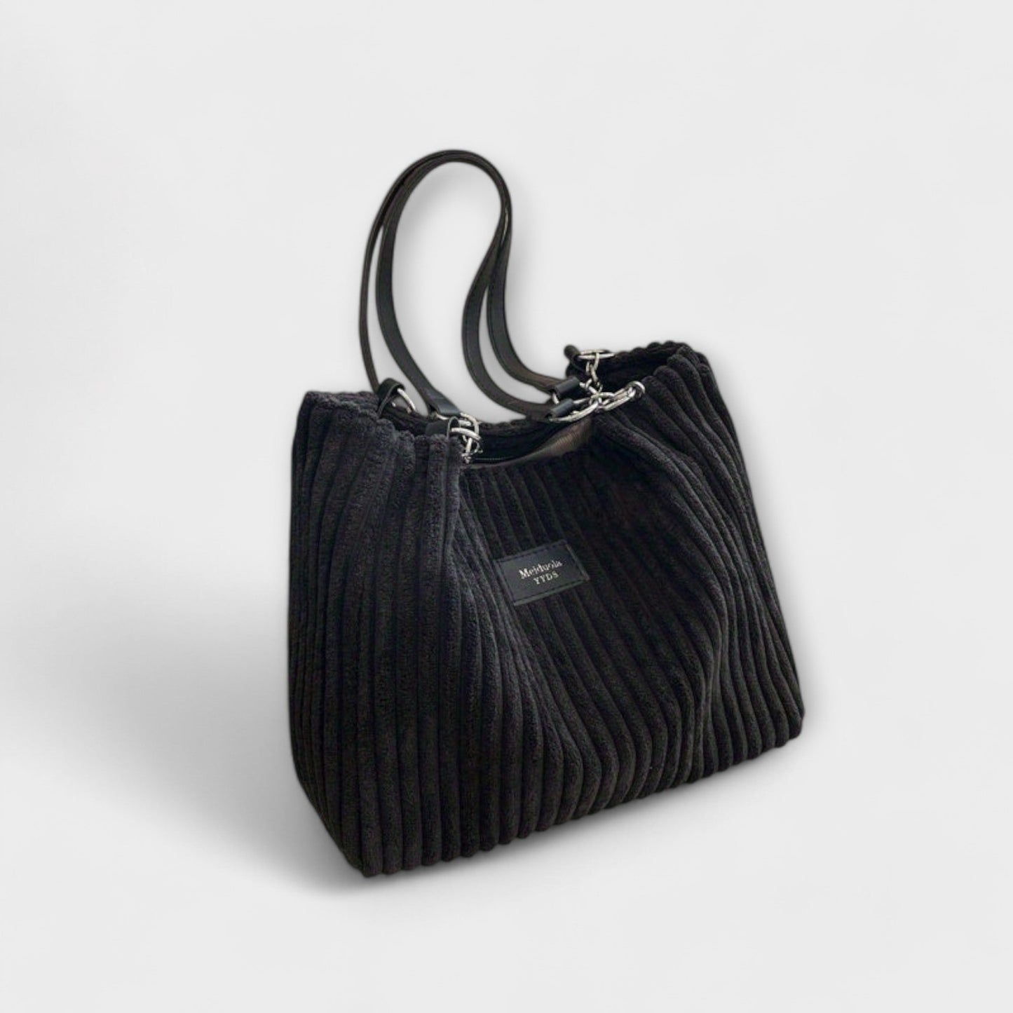 Olivia – Weiche Cord-Schultertasche