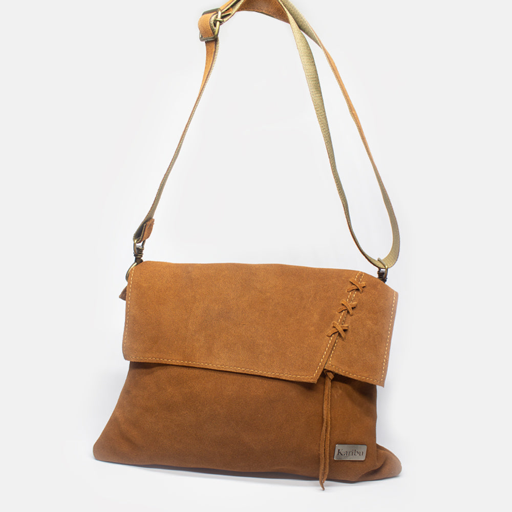 Karamellbraune geflochtene Geldbörse