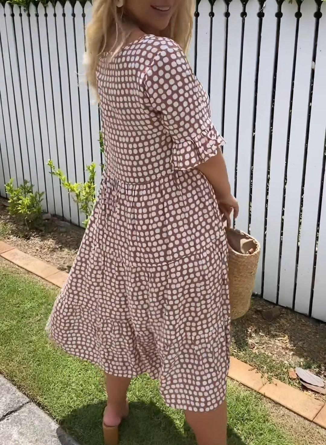 Rebecca - Lässiges Chic Midi-Kleid mit Rüschenärmeln