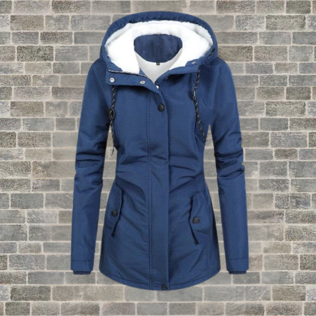 Rose™ – Eleganter Plissémantel mit moderner Silhouette
