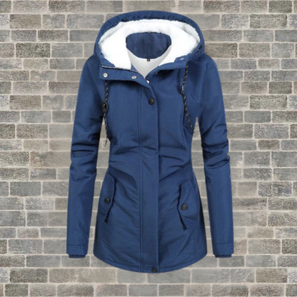 Rose™ – Eleganter Plissémantel mit moderner Silhouette