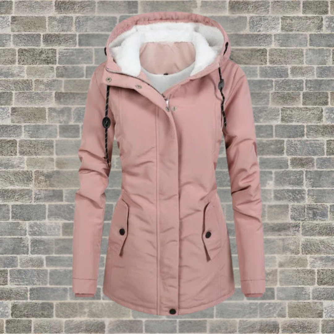 Rose™ – Eleganter Plissémantel mit moderner Silhouette