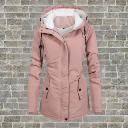Rose™ – Eleganter Plissémantel mit moderner Silhouette