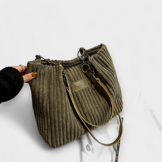 Olivia – Weiche Cord-Schultertasche