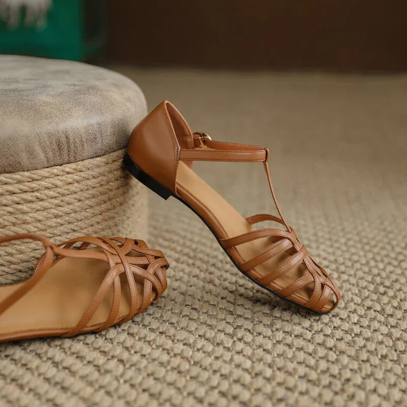 Solenza™| Monroe T-Strap Sandalen