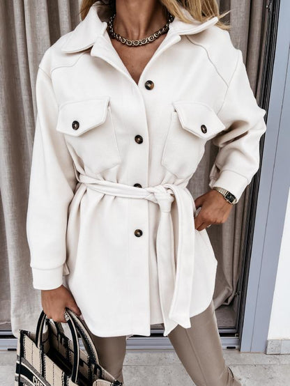 Mia's Moment - Zeitgenössische Kürzere Jacke