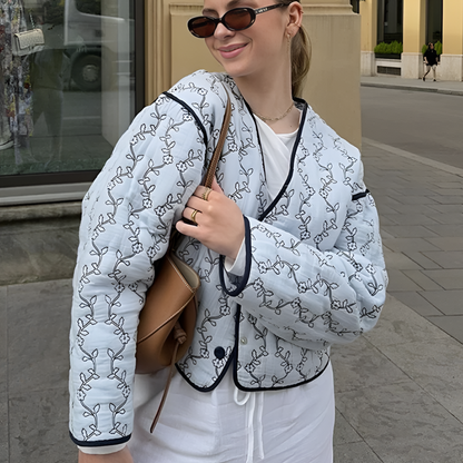 Emma's | Blaue Floral Steppjacke mit V-Ausschnitt