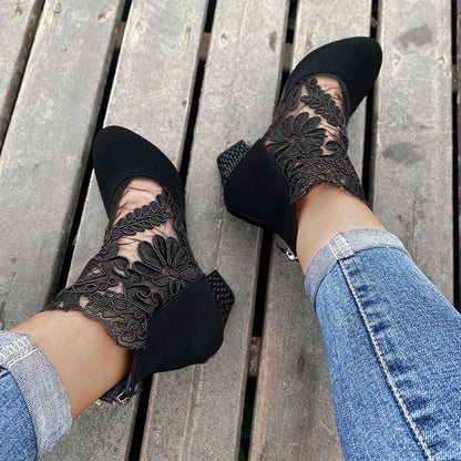 JOLIE™ - Schicke Spitzen-Stiefeletten mit Absatz