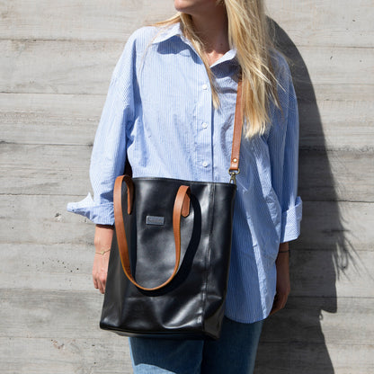 Jacinta Schwarze Geldbörse mit Kaffee