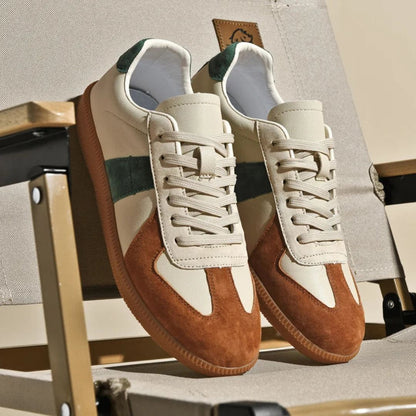 Klassische Low-Top-Sneaker