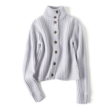 Vivienne Bequeme-Strickjacke mit Knöpfen