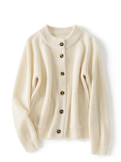 Amélie Bequeme-Strickjacke mit Knöpfen