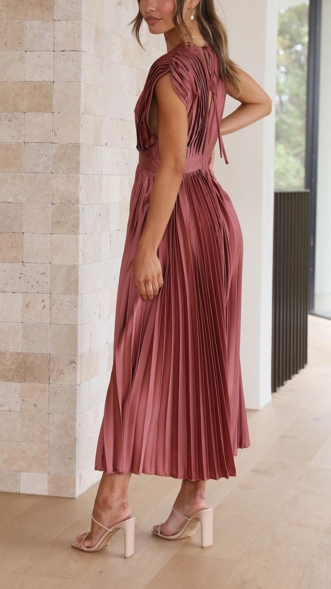 THARAH | Elegantes Faltenkleid