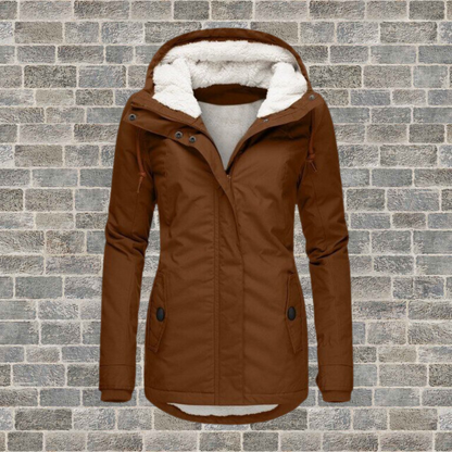Rose™ – Eleganter Plissémantel mit moderner Silhouette