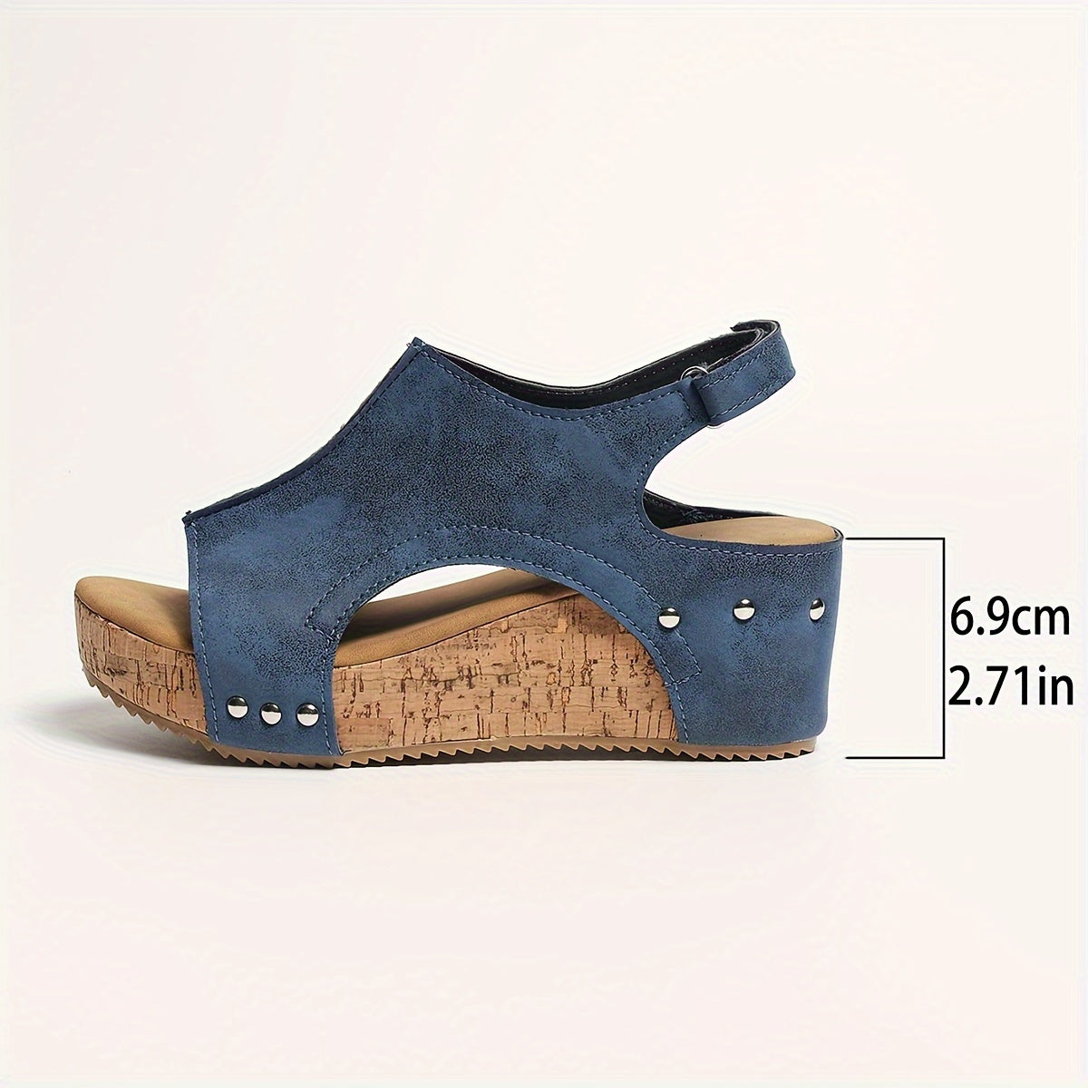 Orthopädische Sandalen mit Keilabsatz