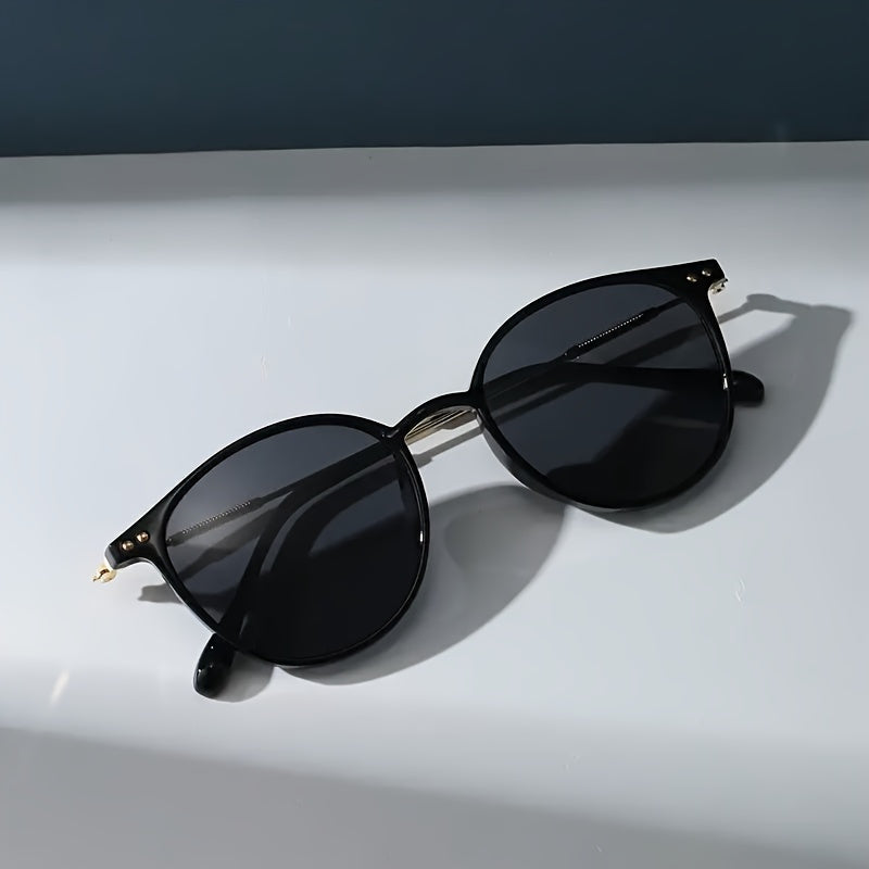 METAL – Elegante Brille
