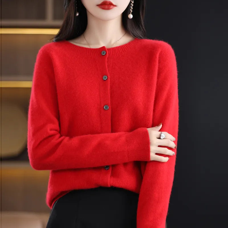 Sofia – Warmer, handgefertigter Wollcardigan