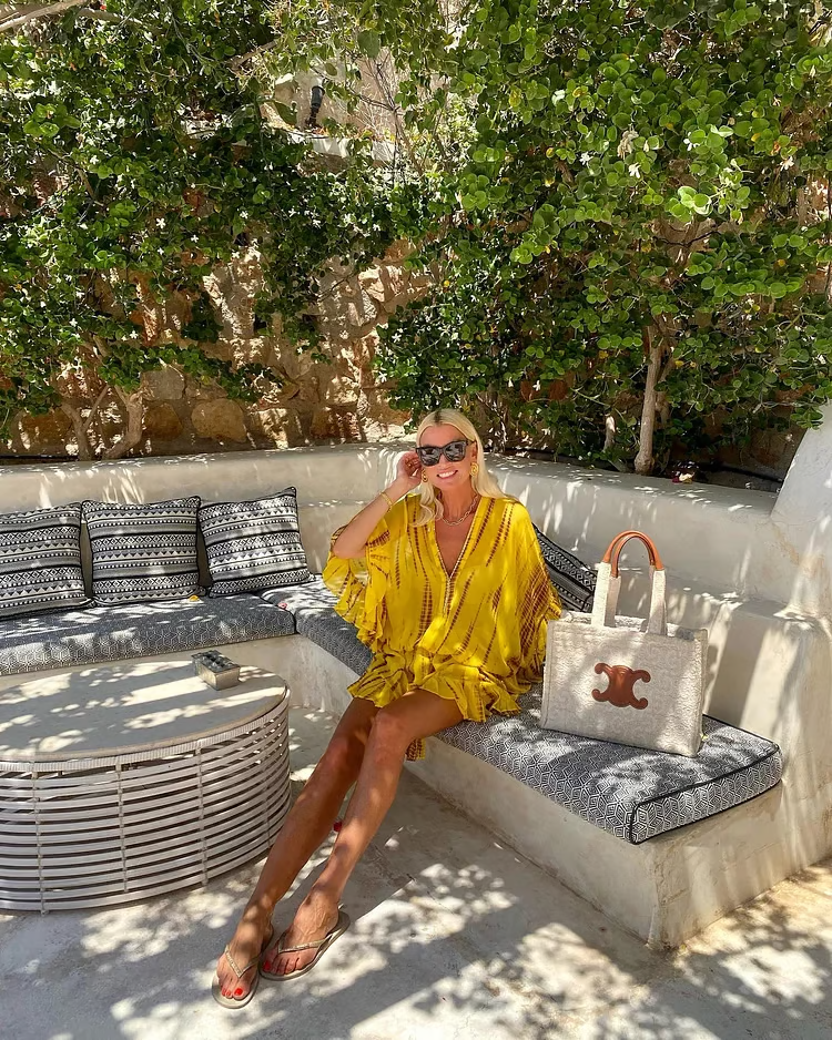 Adalyn - Schickes V-Ausschnitt Hochbund Mini-Kleid