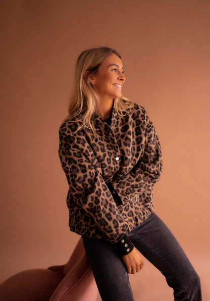 THARAH - Trendy Jacke mit Leopardenmuster