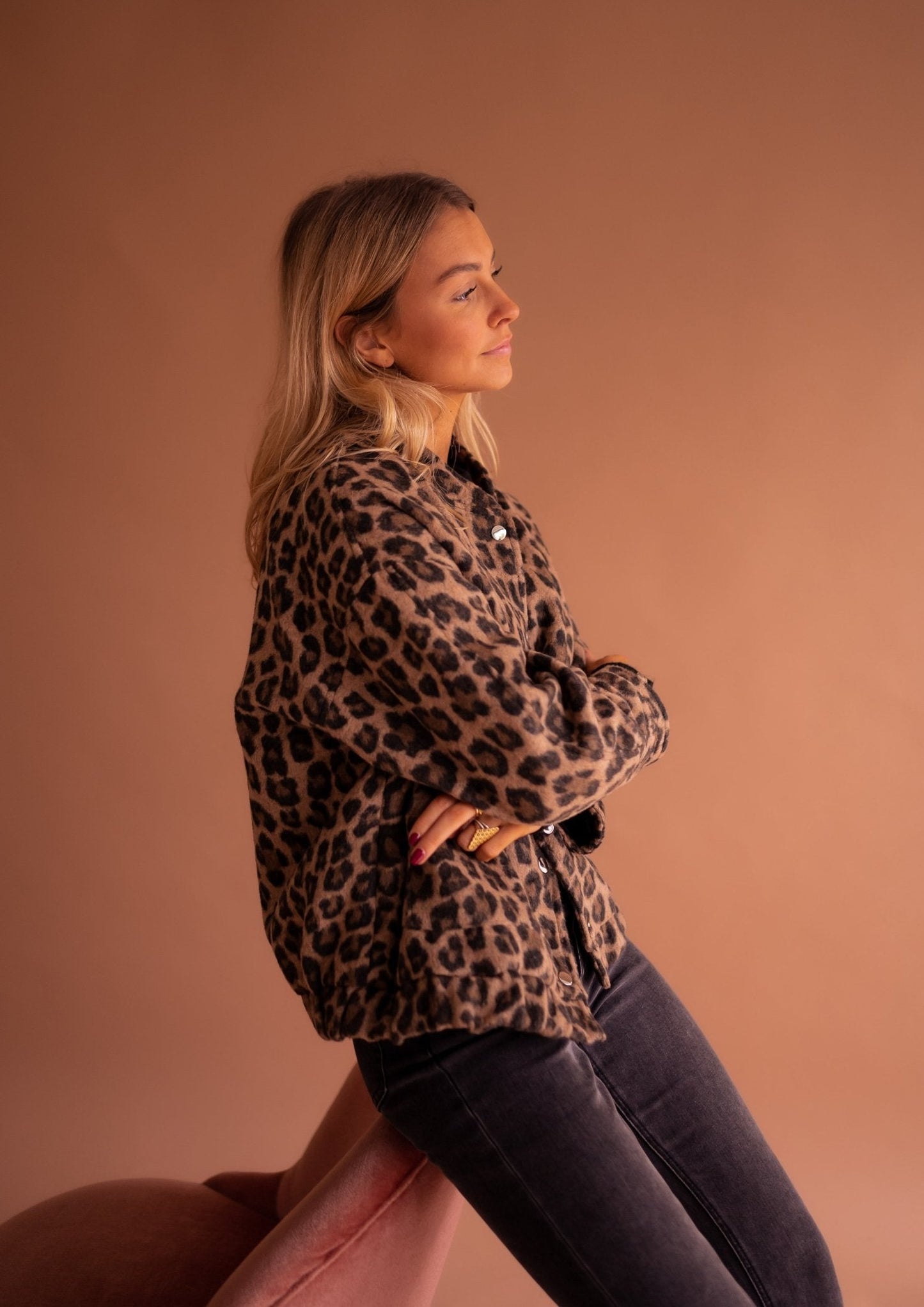 THARAH - Trendy Jacke mit Leopardenmuster