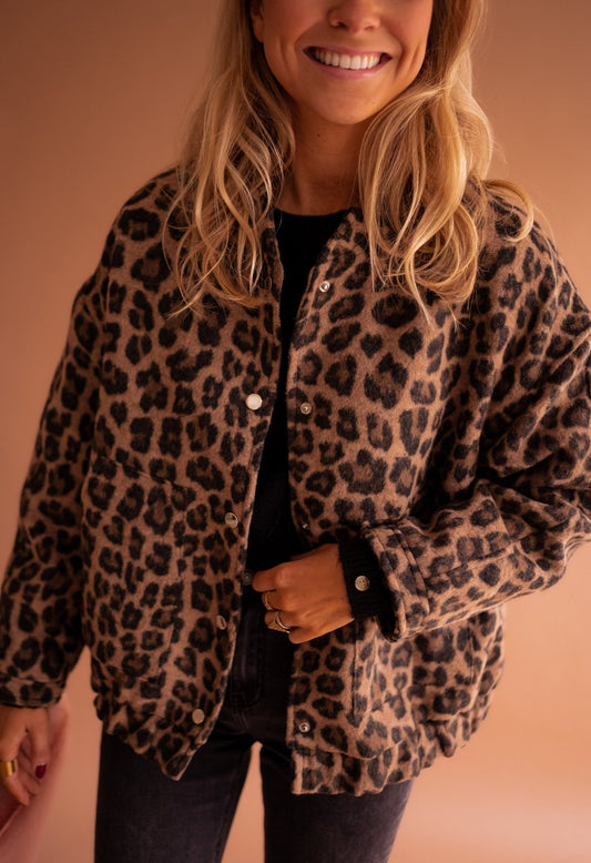 THARAH - Trendy Jacke mit Leopardenmuster