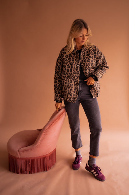 THARAH - Trendy Jacke mit Leopardenmuster