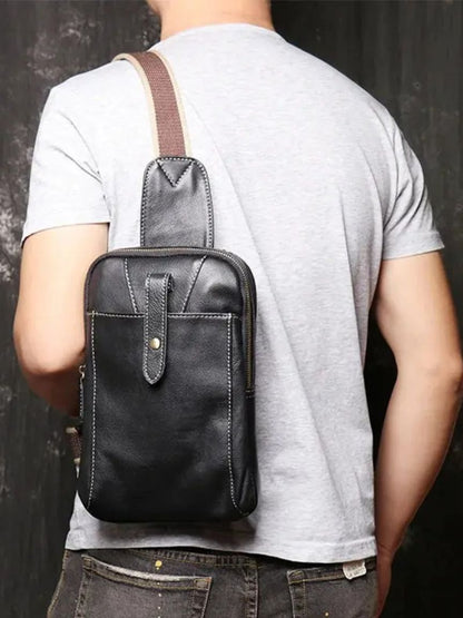 Minimalistische Leder-Schultertasche - Kreuz & Krone